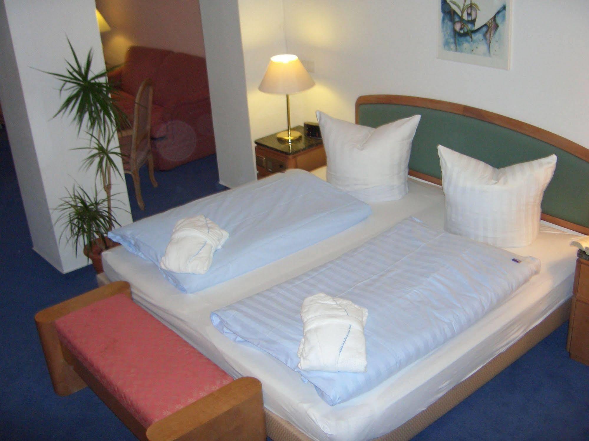 Hotel Belvedere Rostock Exteriör bild